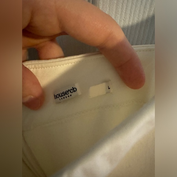 House of CB women’s ivory midi dress. Size: L - Picture 5 of 6